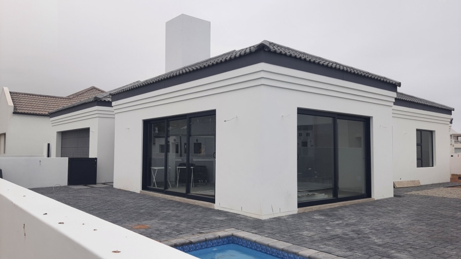 3 Bedroom Property for Sale in Sandy Point Beach Estate Western Cape